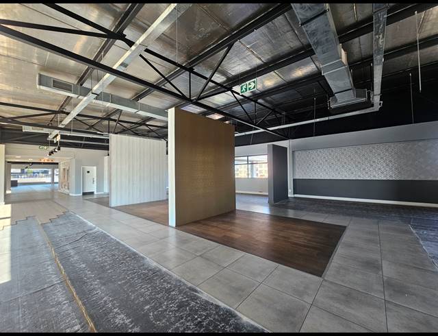 768M² SHOWROOM TO LET IN KRAMERVILLE